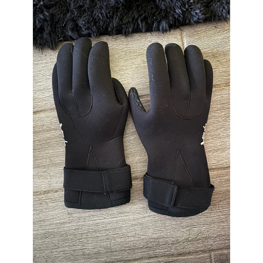 Black Men's Insulated Neoprene Surfing Gloves